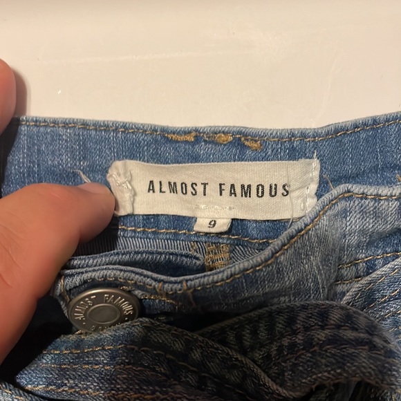 Juniors denim shorts - Picture 3 of 4